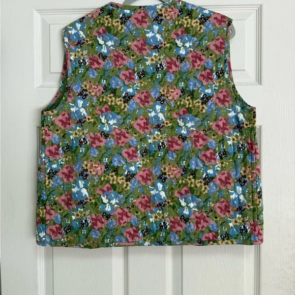Floral Quilted Vest in Olive, Pink & Blue - Picture 3 of 4